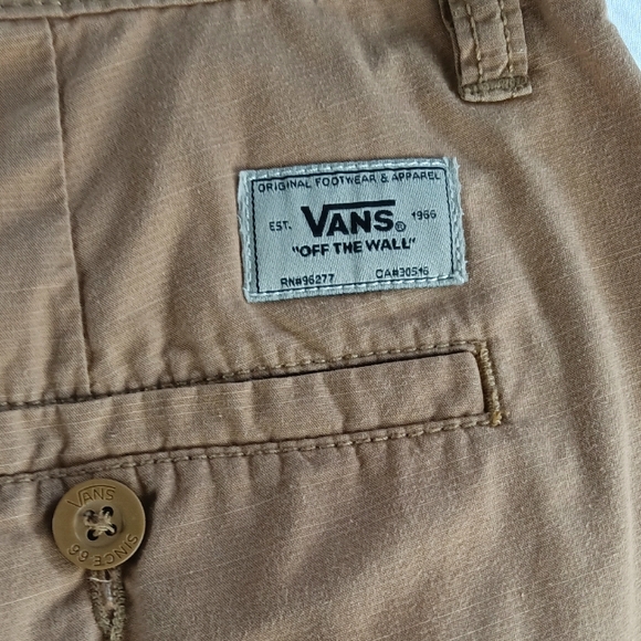 Vans Men's Shorts. - Picture 9 of 13